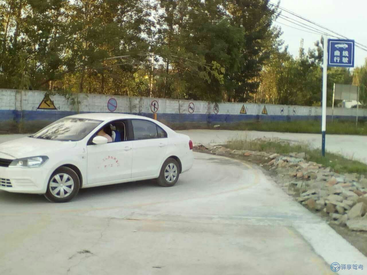 弘运驾校
